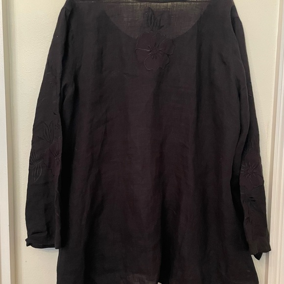 Heart’s Desire by Mary Grace 100% Linen with Embroidery Black Tunic - Picture 5 of 7